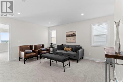 174 Kostiuk Crescent, Saskatoon, SK - Indoor Photo Showing Living Room