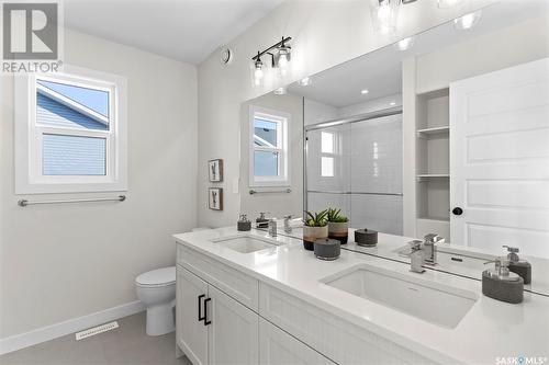 174 Kostiuk Crescent, Saskatoon, SK - Indoor Photo Showing Bathroom