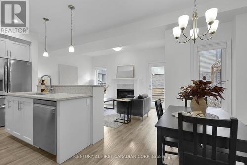 71 - 2040 Shore Road, London, ON - Indoor Photo Showing Kitchen With Upgraded Kitchen