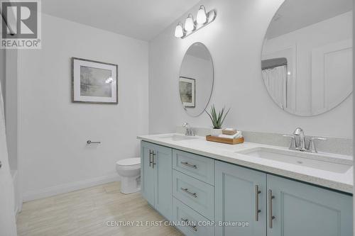 71 - 2040 Shore Road, London, ON - Indoor Photo Showing Bathroom