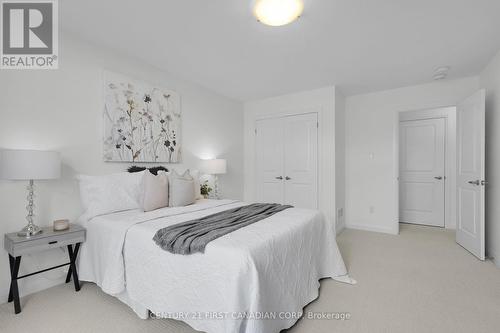 71 - 2040 Shore Road, London, ON - Indoor Photo Showing Bedroom