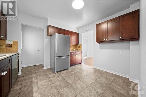 1619 Valmarie Avenue, Ottawa, ON - Indoor Photo Showing Kitchen