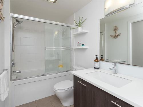 803-834 Johnson St, Victoria, BC - Indoor Photo Showing Bathroom