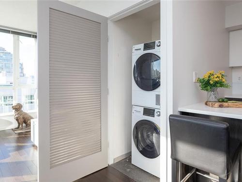 803-834 Johnson St, Victoria, BC - Indoor Photo Showing Laundry Room