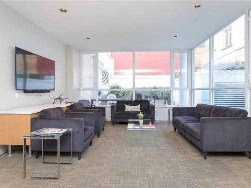 803-834 Johnson St, Victoria, BC - Indoor Photo Showing Living Room