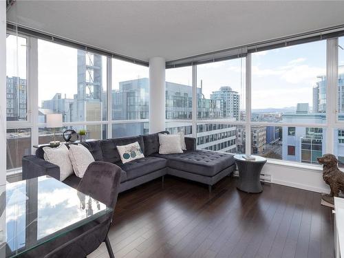 803-834 Johnson St, Victoria, BC - Indoor Photo Showing Living Room