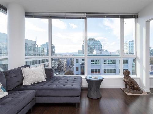 803-834 Johnson St, Victoria, BC - Indoor Photo Showing Living Room