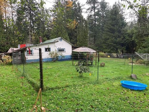 7709 Island Hwy South, Fanny Bay, BC 