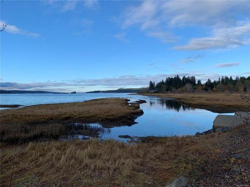 7709 Island Hwy South, Fanny Bay, BC 