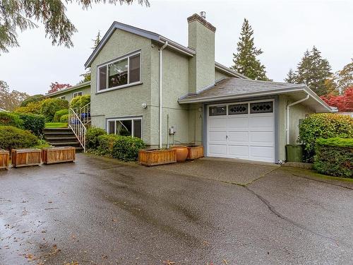 A-3972 Cedar Hill Cross Rd, Saanich, BC 