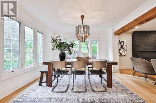 138 Cavendish Court, Oakville, ON - Indoor Photo Showing Dining Room