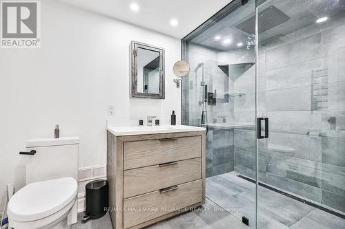 138 Cavendish Court, Oakville, ON - Indoor Photo Showing Bathroom