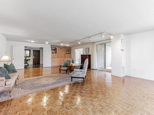 217-1200 Don Mills Rd, Toronto, ON - Indoor Photo Showing Living Room