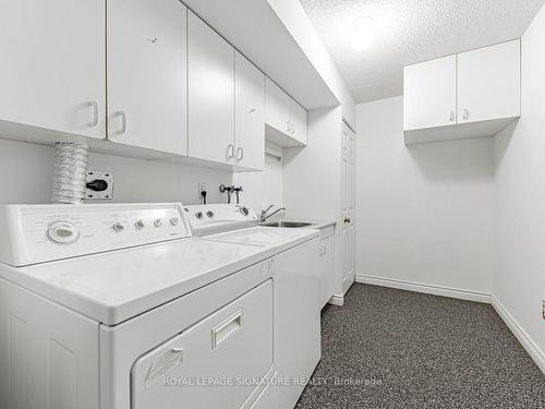 217-1200 Don Mills Rd, Toronto, ON - Indoor Photo Showing Laundry Room