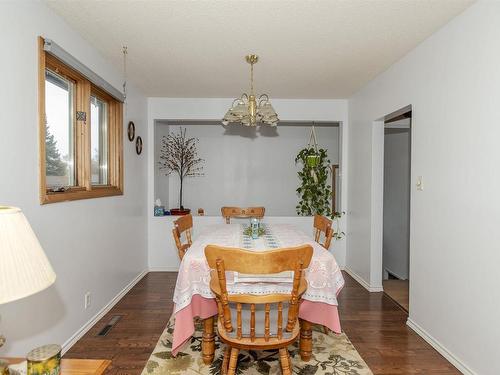 369 Royal Street, Thunder Bay, ON - Indoor Photo Showing Dining Room