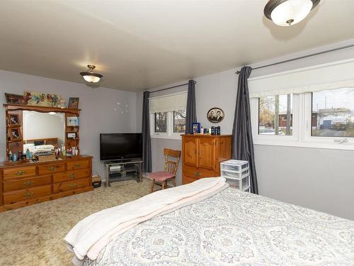 369 Royal Street, Thunder Bay, ON - Indoor Photo Showing Bedroom