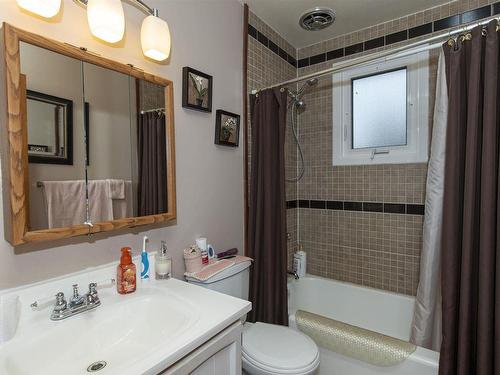 369 Royal Street, Thunder Bay, ON - Indoor Photo Showing Bathroom