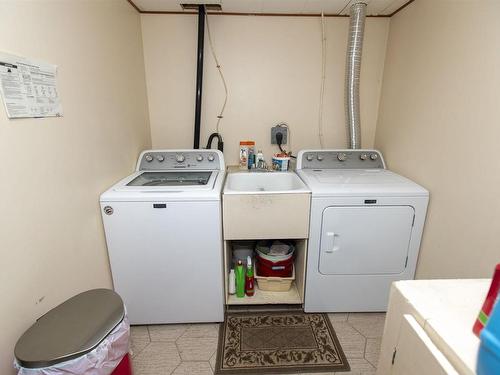 369 Royal Street, Thunder Bay, ON - Indoor Photo Showing Laundry Room