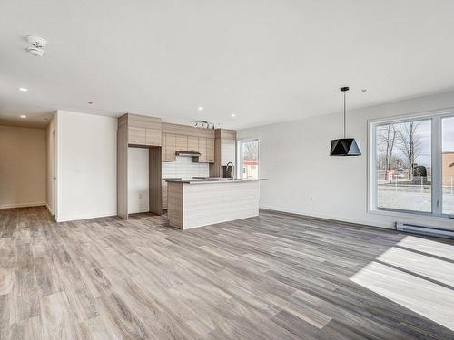 Vue d'ensemble - 2102-4955 Rue Des Ormes, Contrecoeur, QC - Indoor Photo Showing Kitchen