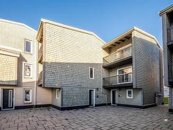 5813 Gainsborough Place  Halifax, NS B3K 5S1