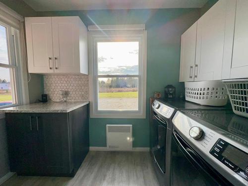 Laundry room - 114 Route 204, Lac-Frontière, QC - Indoor Photo Showing Kitchen