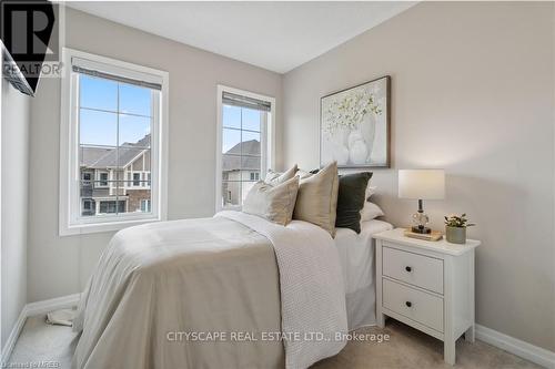 3061 Mistletoe Gardens, Oakville, ON - Indoor Photo Showing Bedroom