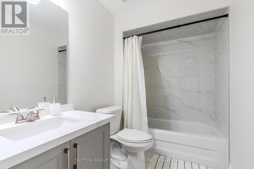 65 Ironhorse Crescent, Caledon, ON - Indoor Photo Showing Bathroom