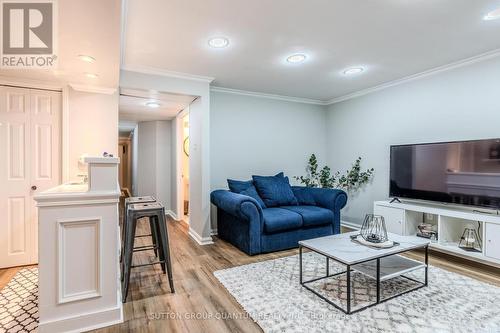 65 Ironhorse Crescent, Caledon, ON - Indoor Photo Showing Living Room