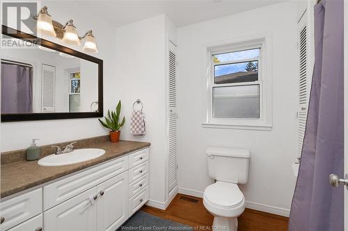 124 Lafferty Avenue, Lasalle, ON - Indoor Photo Showing Bathroom