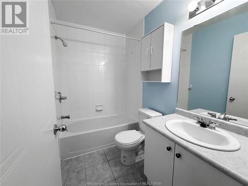 2592 Pillette Unit# 102, Windsor, ON - Indoor Photo Showing Bathroom