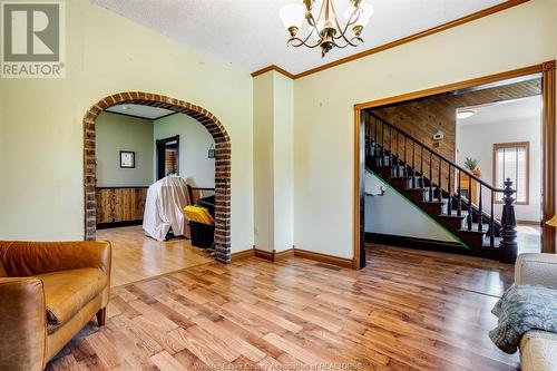 1353 Orchard Boulevard, Kingsville, ON - Indoor Photo Showing Living Room