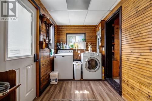 1353 Orchard Boulevard, Kingsville, ON - Indoor Photo Showing Laundry Room