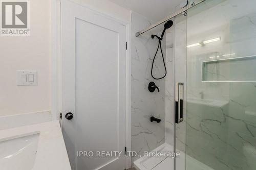 567 Halberstadt Circle, Cambridge, ON - Indoor Photo Showing Bathroom