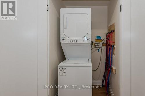 567 Halberstadt Circle, Cambridge, ON - Indoor Photo Showing Laundry Room