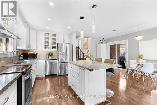 62 Greencedar Drive, Hamilton, ON - Indoor Photo Showing Kitchen With Double Sink With Upgraded Kitchen