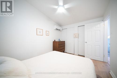 122 Balmoral Drive, Brantford, ON - Indoor Photo Showing Bedroom