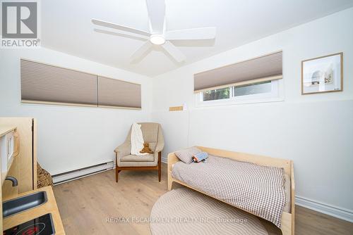 122 Balmoral Drive, Brantford, ON - Indoor Photo Showing Bedroom