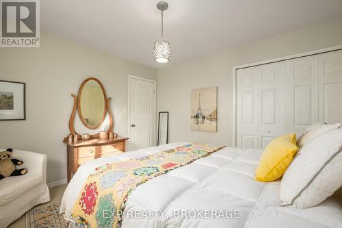 1056 Pinewood Place, Kingston (City Northwest), ON - Indoor Photo Showing Bedroom