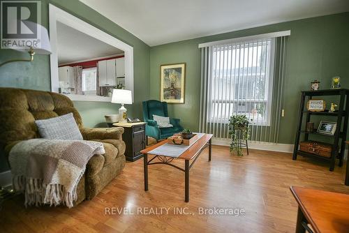 173 Columbus Avenue, Timmins (Timmins South - West), ON - Indoor Photo Showing Living Room