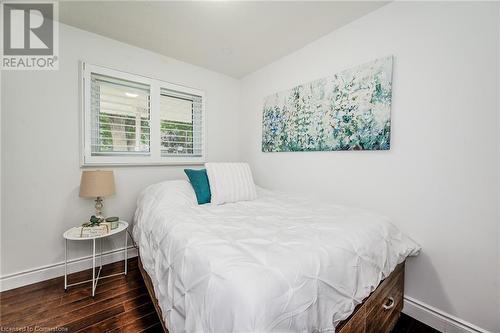 49 Vardon Avenue, Cambridge, ON - Indoor Photo Showing Bedroom