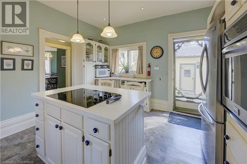 22 Harvey Street, Cambridge, ON - Indoor Photo Showing Kitchen