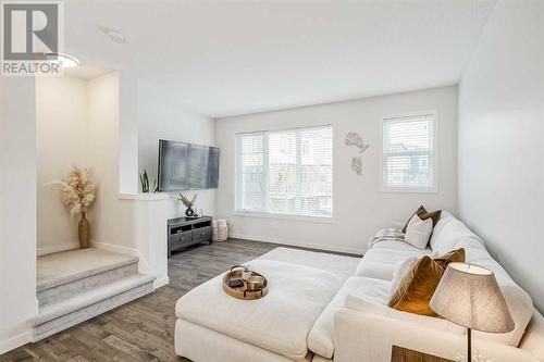 118 Walden Circle Se, Calgary, AB - Indoor Photo Showing Living Room