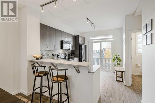 118 Walden Circle Se, Calgary, AB - Indoor Photo Showing Kitchen