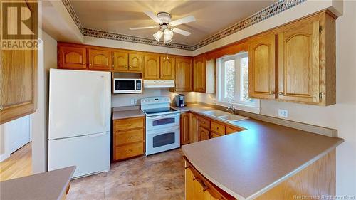 9 Pinewood Crescent, Quispamsis, NB - Indoor Photo Showing Kitchen With Double Sink