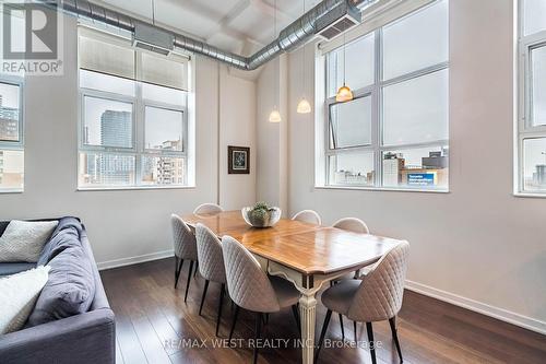 821 - 155 Dalhousie Street, Toronto, ON - Indoor Photo Showing Dining Room