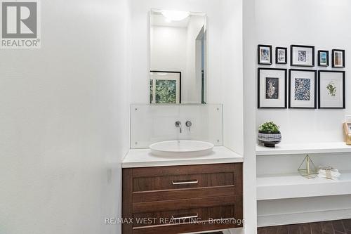 821 - 155 Dalhousie Street, Toronto, ON - Indoor Photo Showing Bathroom