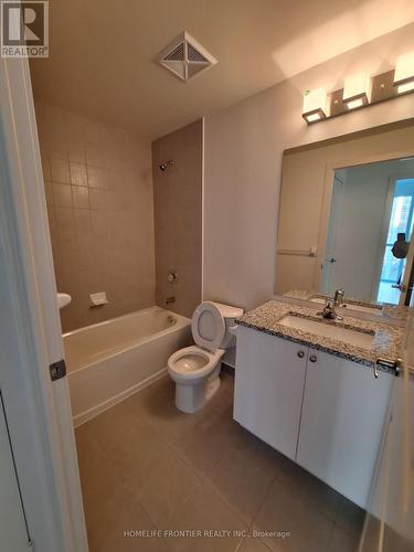 1018 - 4955 Yonge Street, Toronto, ON - Indoor Photo Showing Bathroom