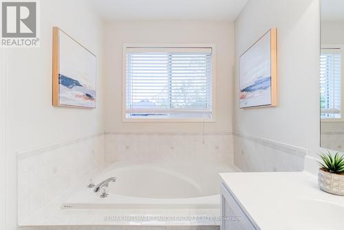 126 Rush Road, Aurora, ON - Indoor Photo Showing Bathroom