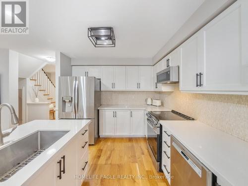 4 Sarno Street, Vaughan, ON - Indoor Photo Showing Kitchen With Upgraded Kitchen