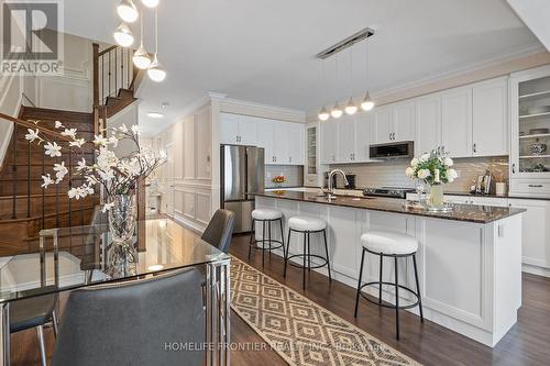 20 Verbena Street, East Gwillimbury, ON - Indoor Photo Showing Kitchen With Upgraded Kitchen